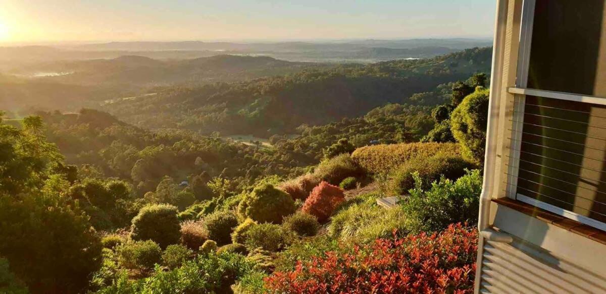 Flaxton Garden Home With Spectacular Coastal Views Montville Exterior foto